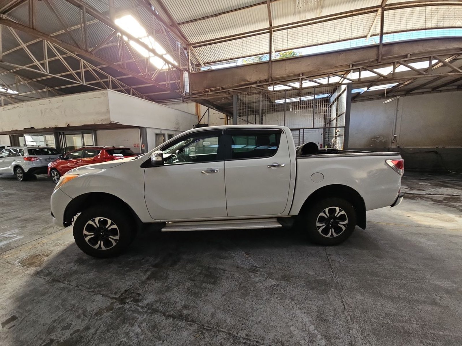 MAZDA BT-50 2014 - Imagen 9 de 15