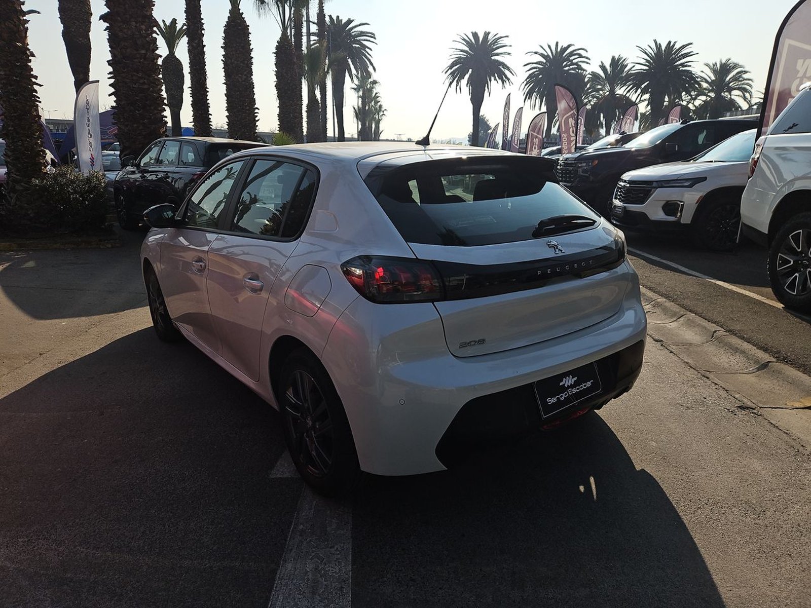 PEUGEOT 208 2022 - Imagen 6 de 15