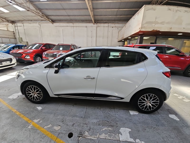 Renault CLIO 2017 - Imagen 9 de 15