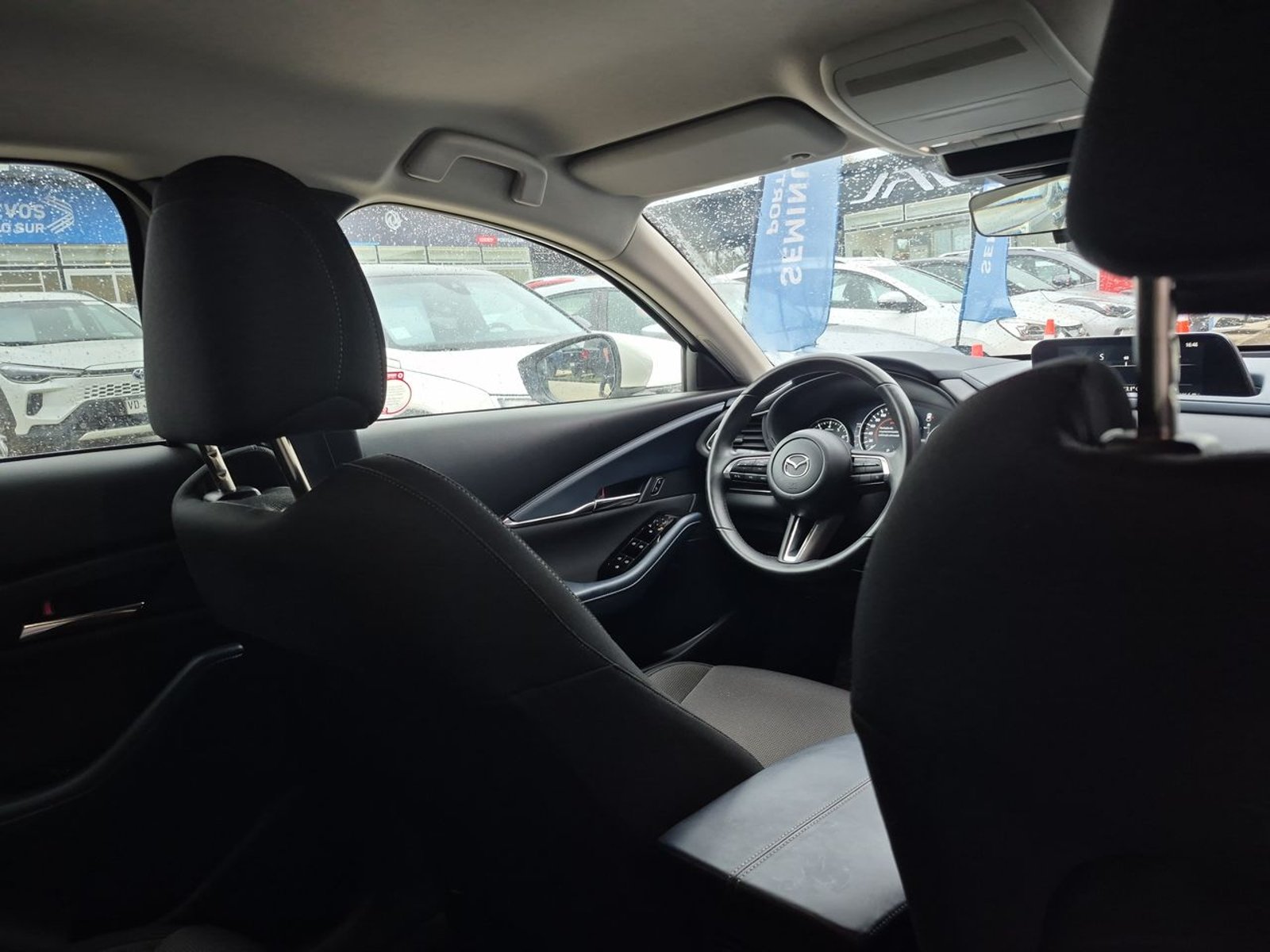 MAZDA CX-30 2025 - Imagen 12 de 15