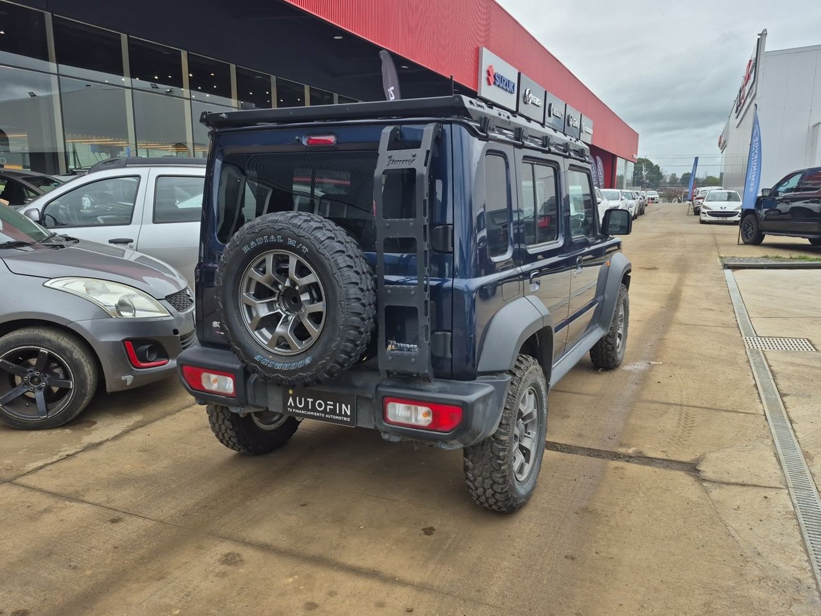 SUZUKI JIMNY 2025 - Imagen 8 de 15