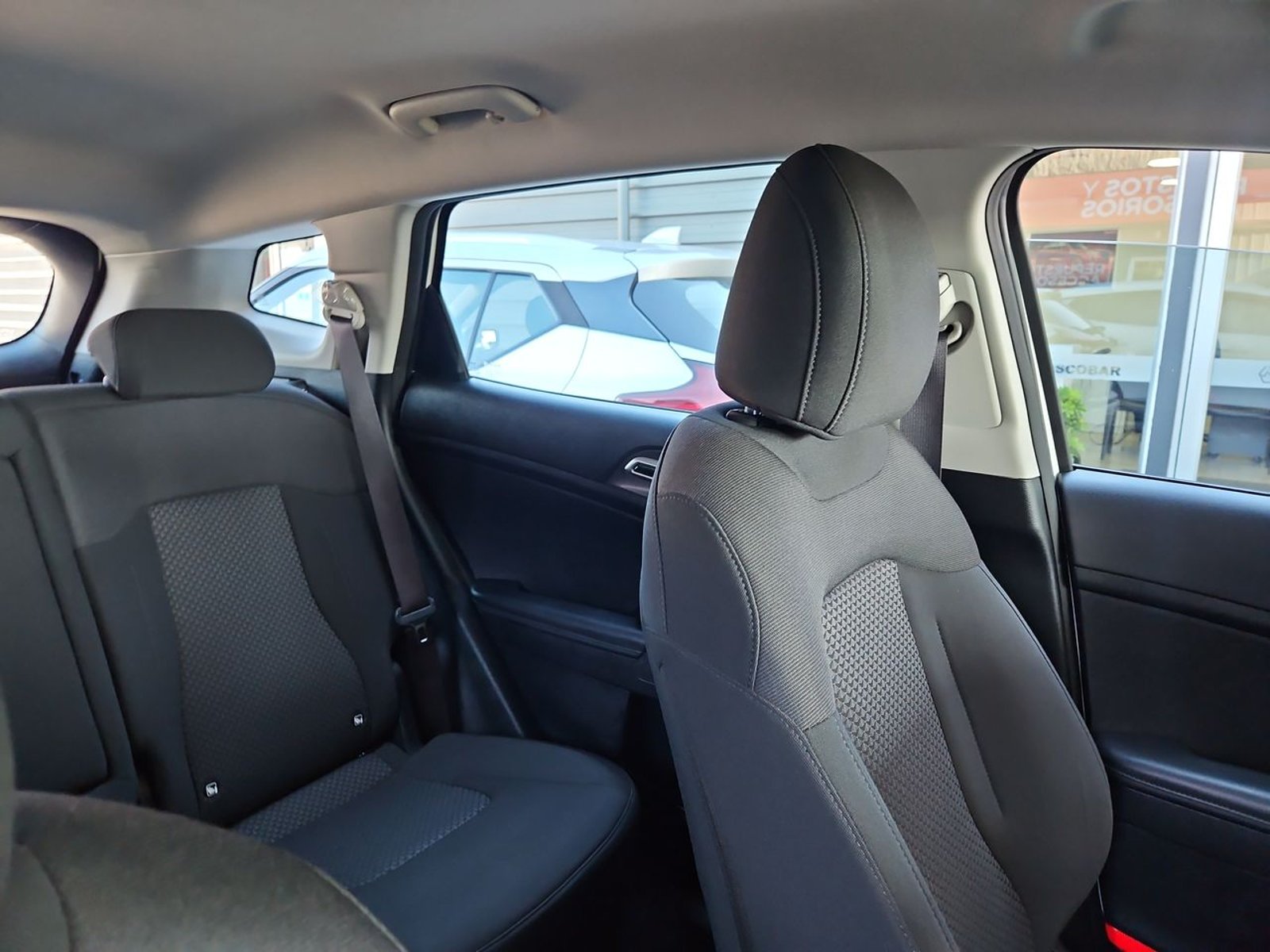 KIA SPORTAGE 2025 - Imagen 13 de 15