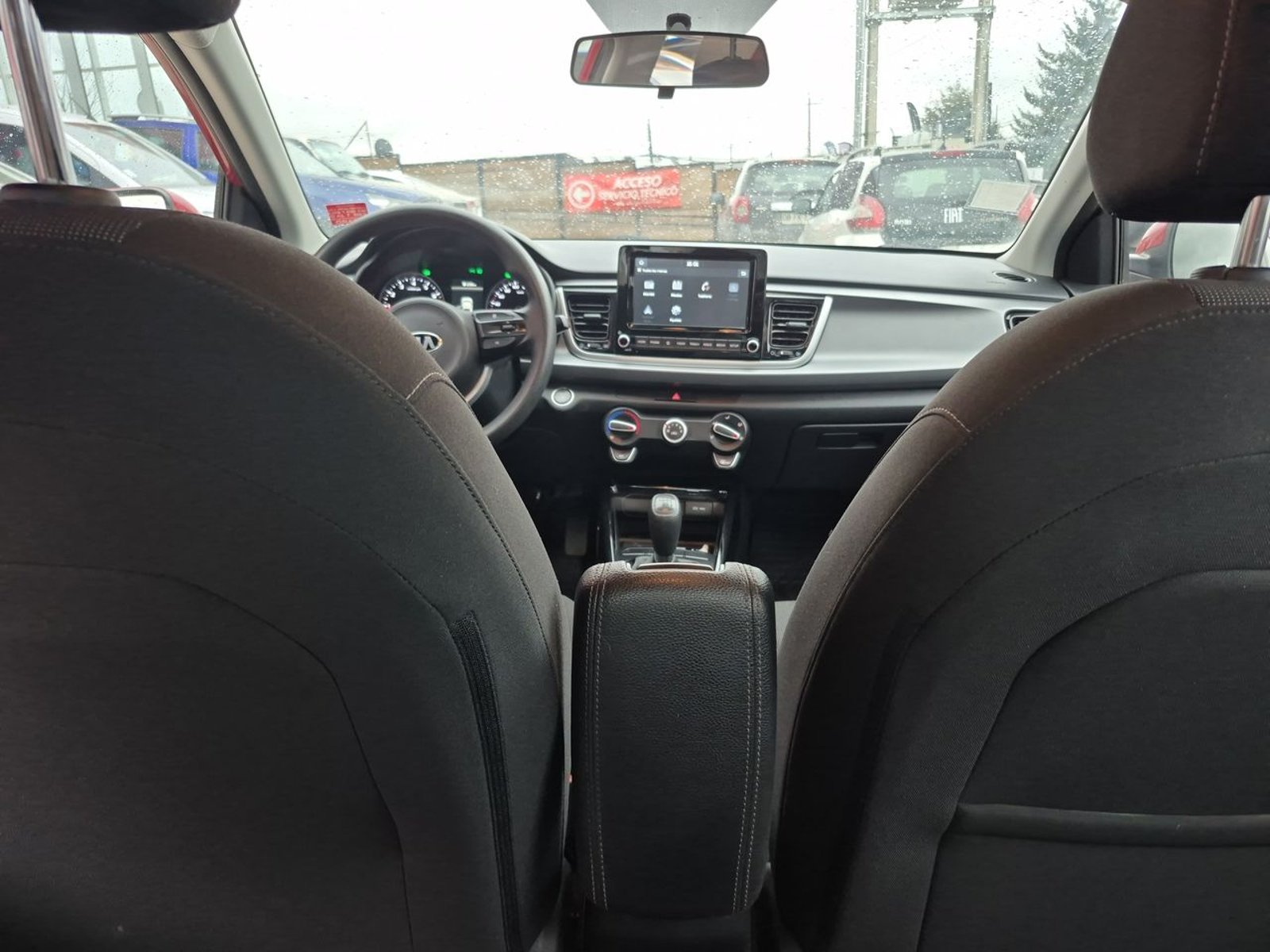 KIA RIO 4 2022 - Imagen 13 de 15