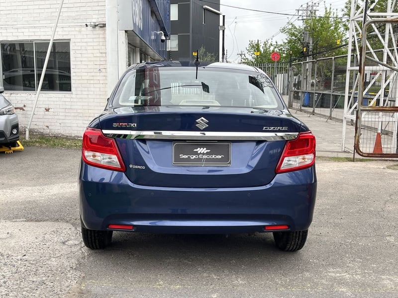 Suzuki DZIRE 2023 - Imagen 7 de 15