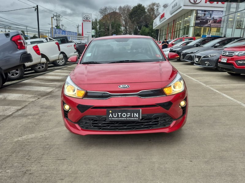 Kia RIO 4 2022 - Imagen 3 de 15
