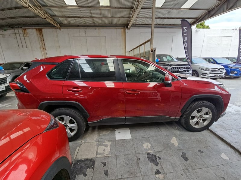 Toyota RAV4 2020 - Imagen 9 de 15