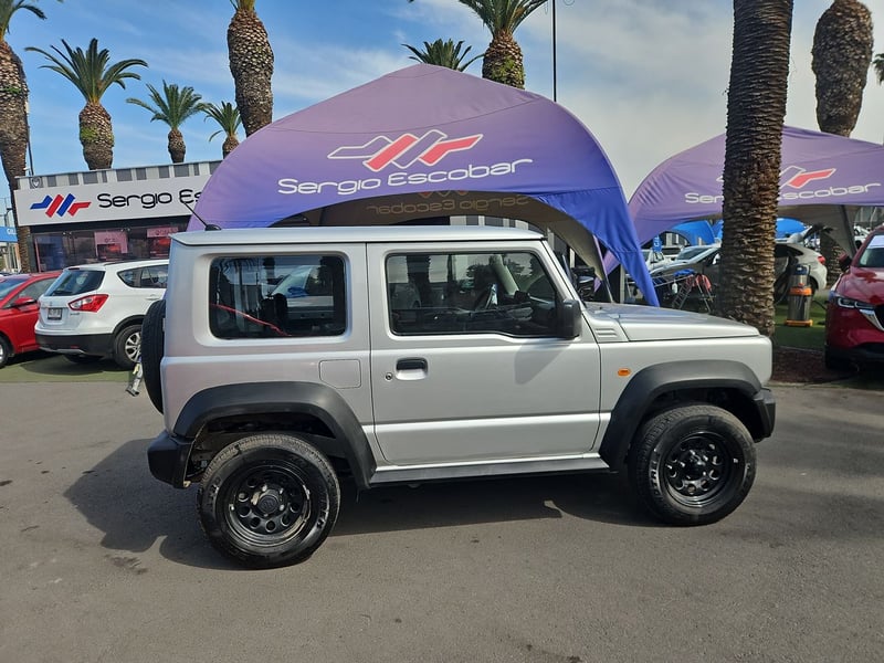 Suzuki JIMNY 2023 - Imagen 8 de 15