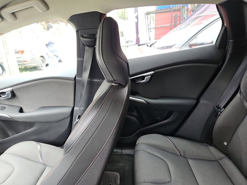 Volvo V40 2018 - Imagen 10 de 15