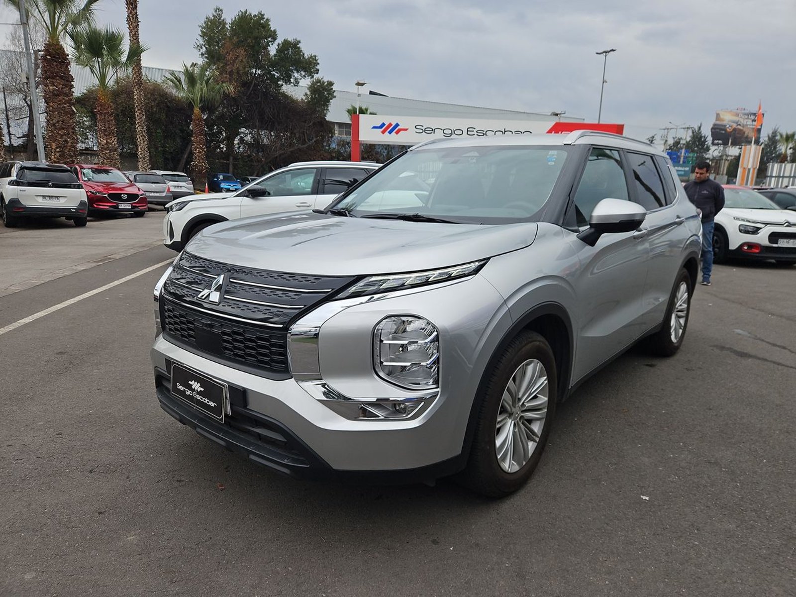 Mitsubishi OUTLANDER 2024 - Imagen 4 de 15