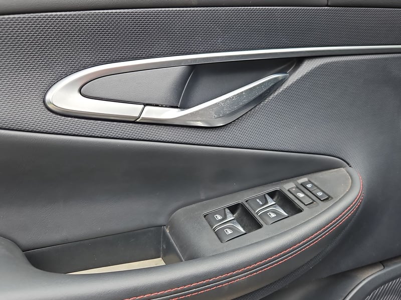 Changan UNI-T 2024 - Imagen 12 de 15