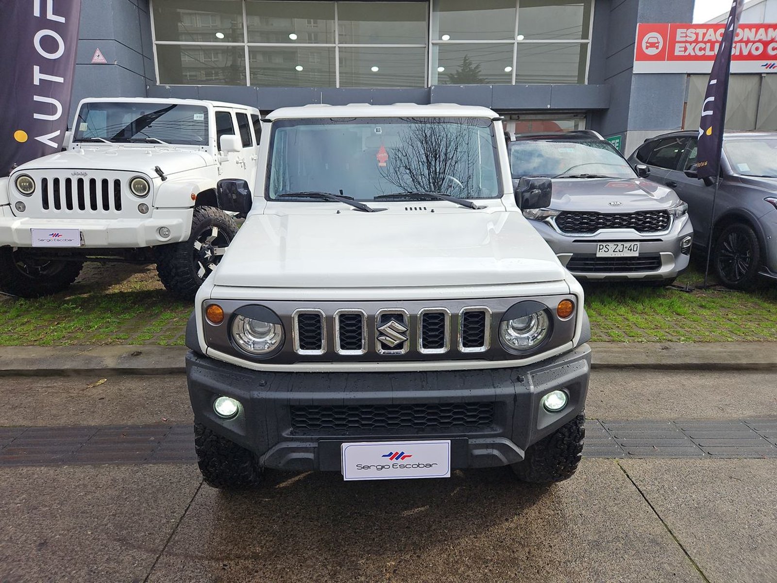 SUZUKI JIMNY 2025 - Foto 3 de 15