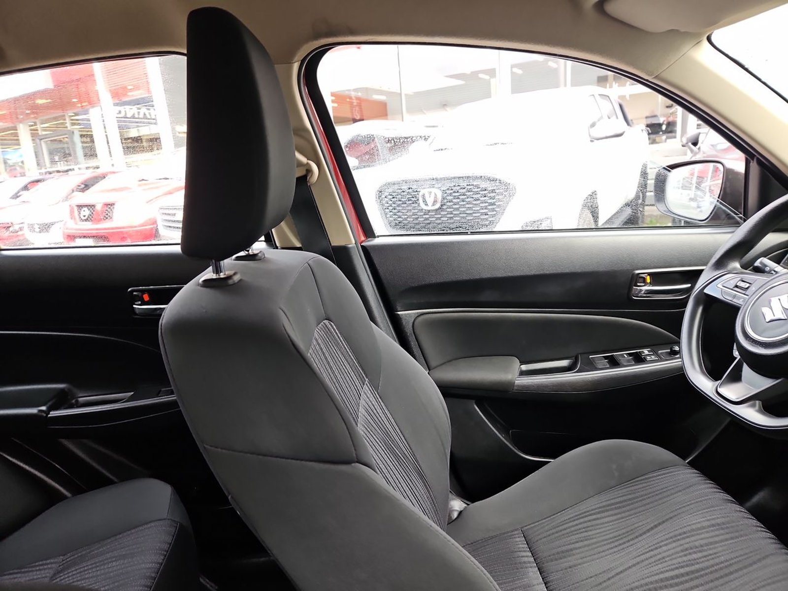 Suzuki DZIRE 2021 - Imagen 14 de 15