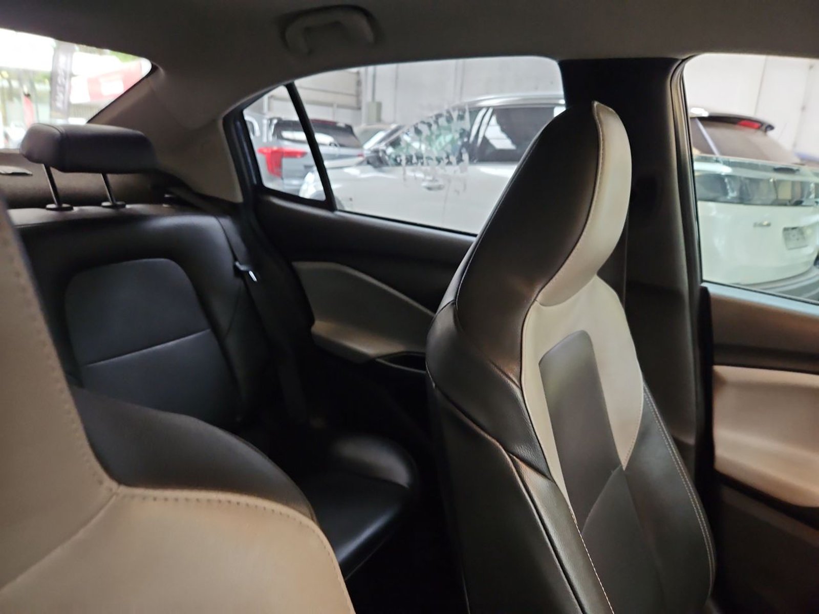 CHEVROLET ONIX 2021 - Imagen 13 de 15