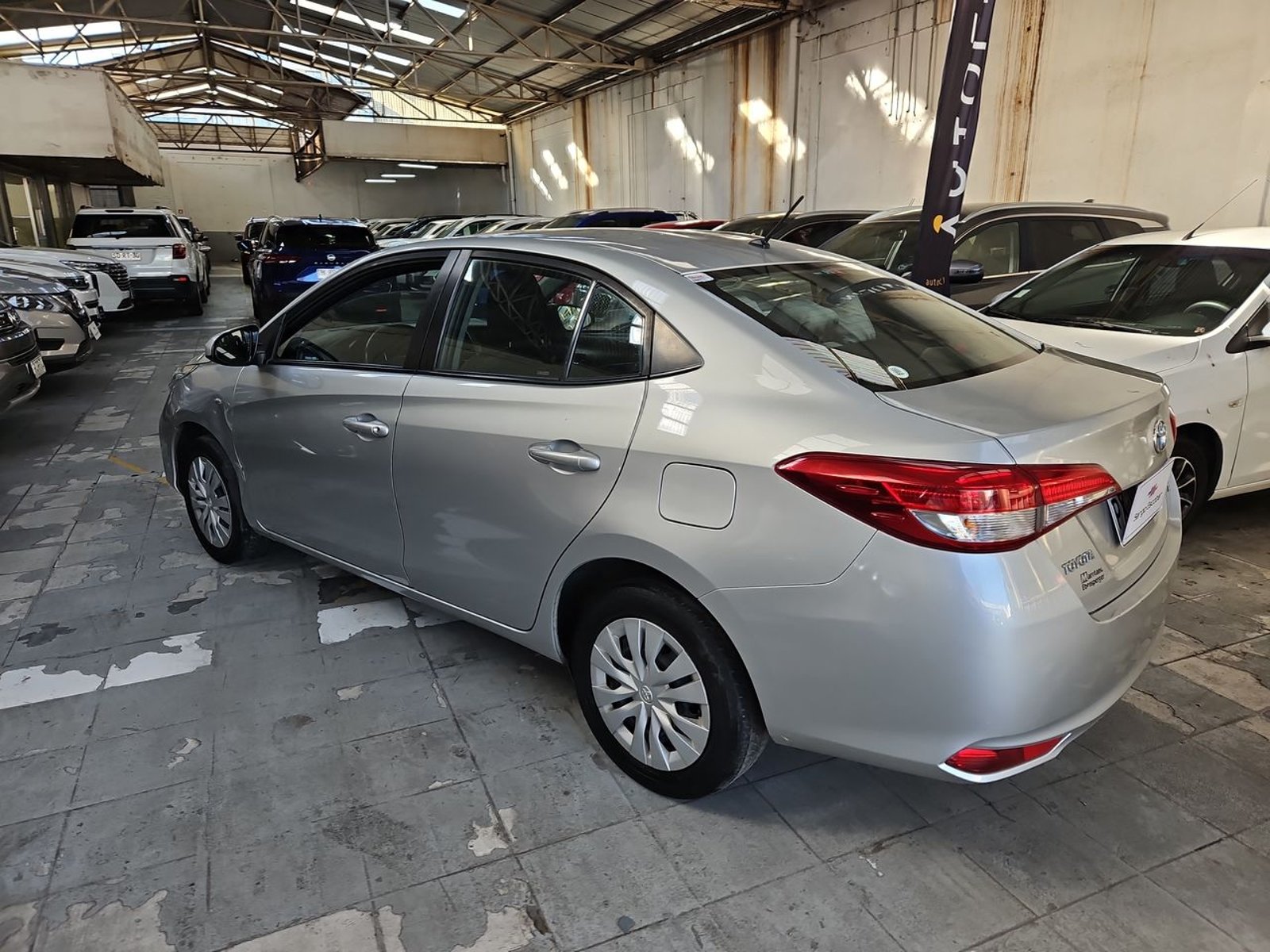 Toyota YARIS 2021 - Imagen 8 de 15