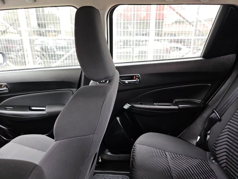 Suzuki SWIFT 2023 - Imagen 10 de 15