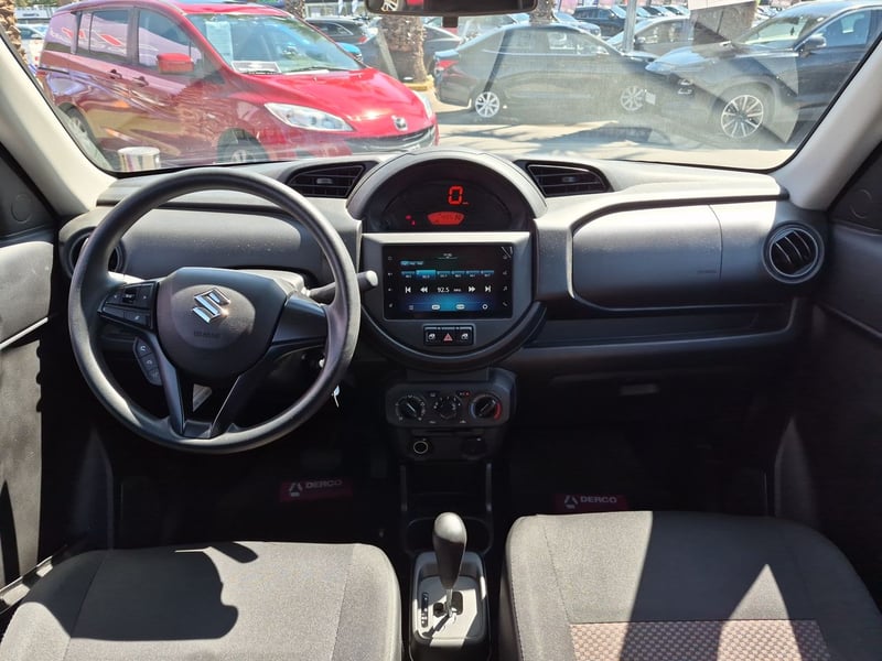 Suzuki S-PRESSO 2025 - Imagen 10 de 15