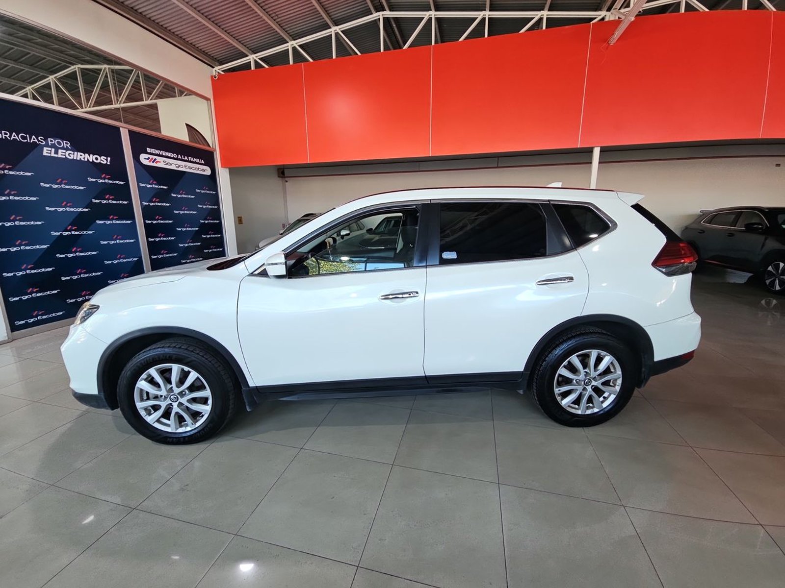 NISSAN X-TRAIL 2022 - Imagen 5 de 15