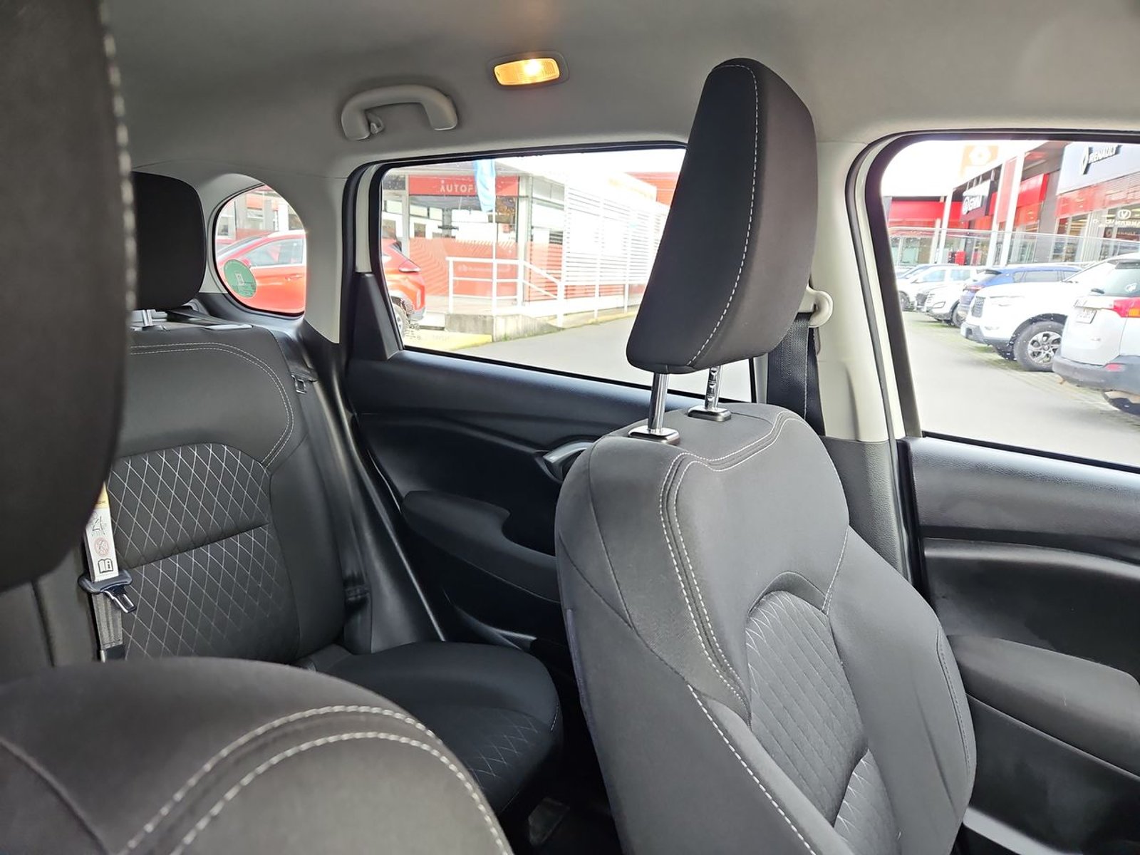 SUZUKI GRAND VITARA 2025 - Imagen 13 de 15