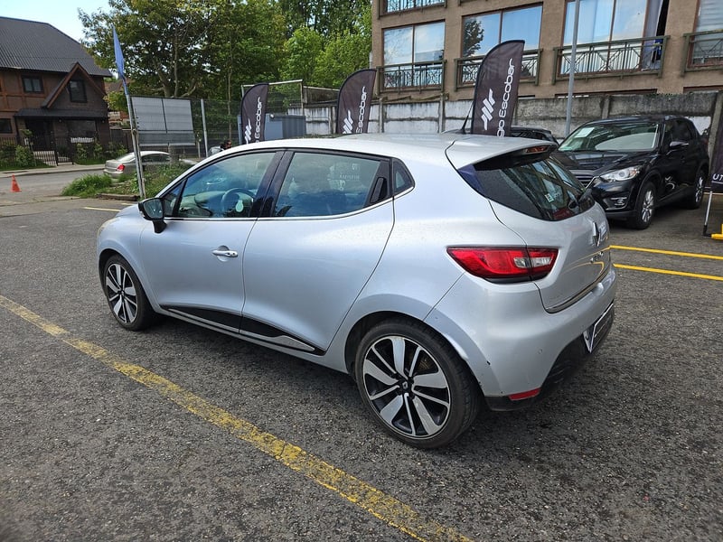Renault CLIO 2017 - Imagen 8 de 15