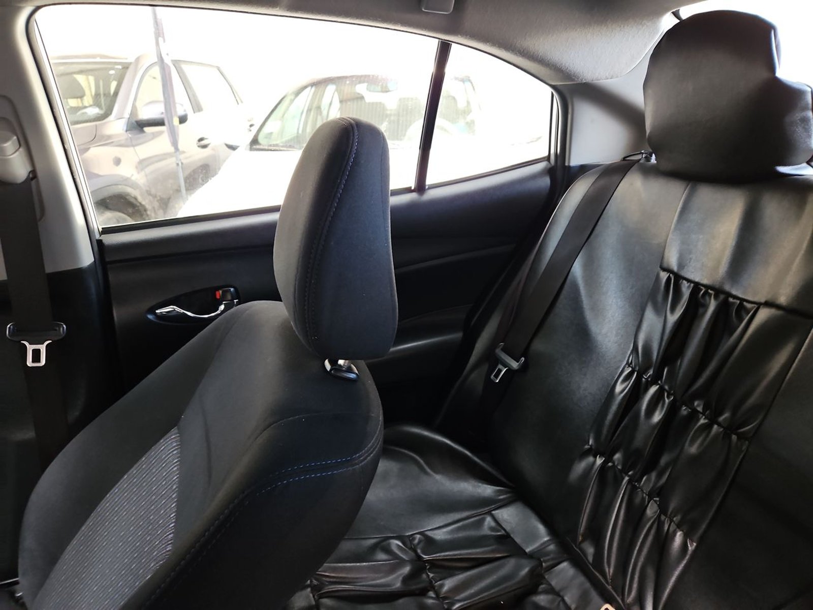 Toyota YARIS 2021 - Imagen 11 de 15
