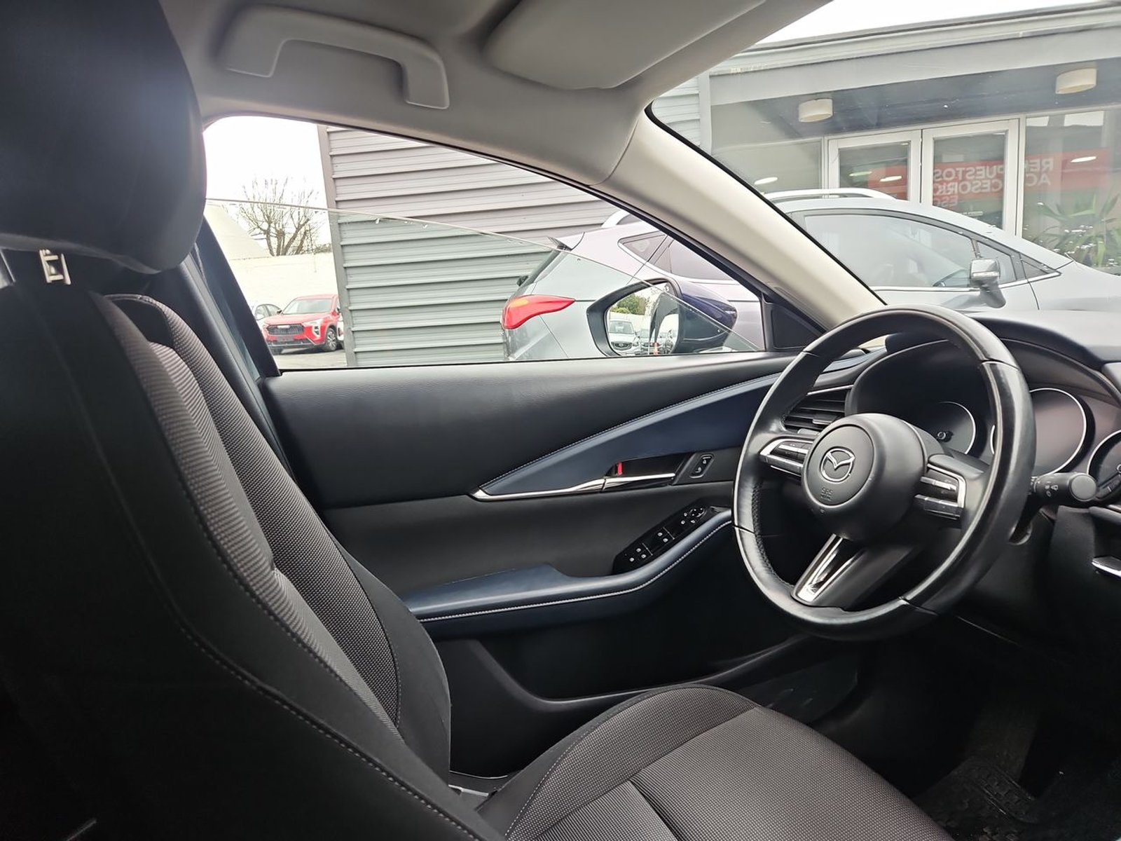 Mazda CX-30 2023 - Imagen 15 de 15