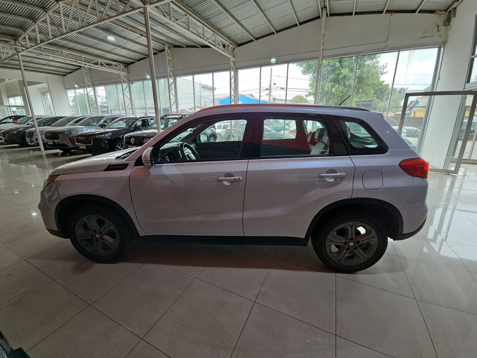 SUZUKI VITARA 2019 - Imagen 9 de 15