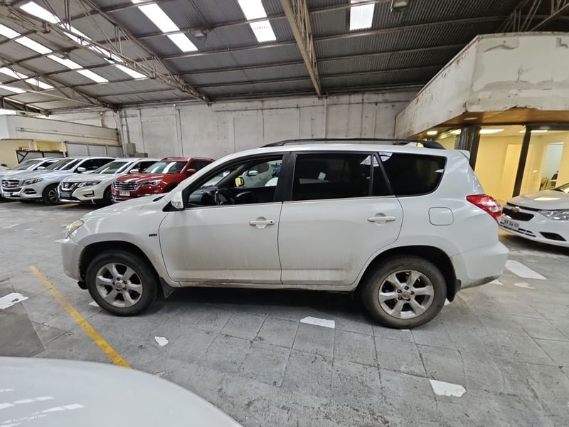 Toyota RAV4 2011 - Imagen 9 de 15