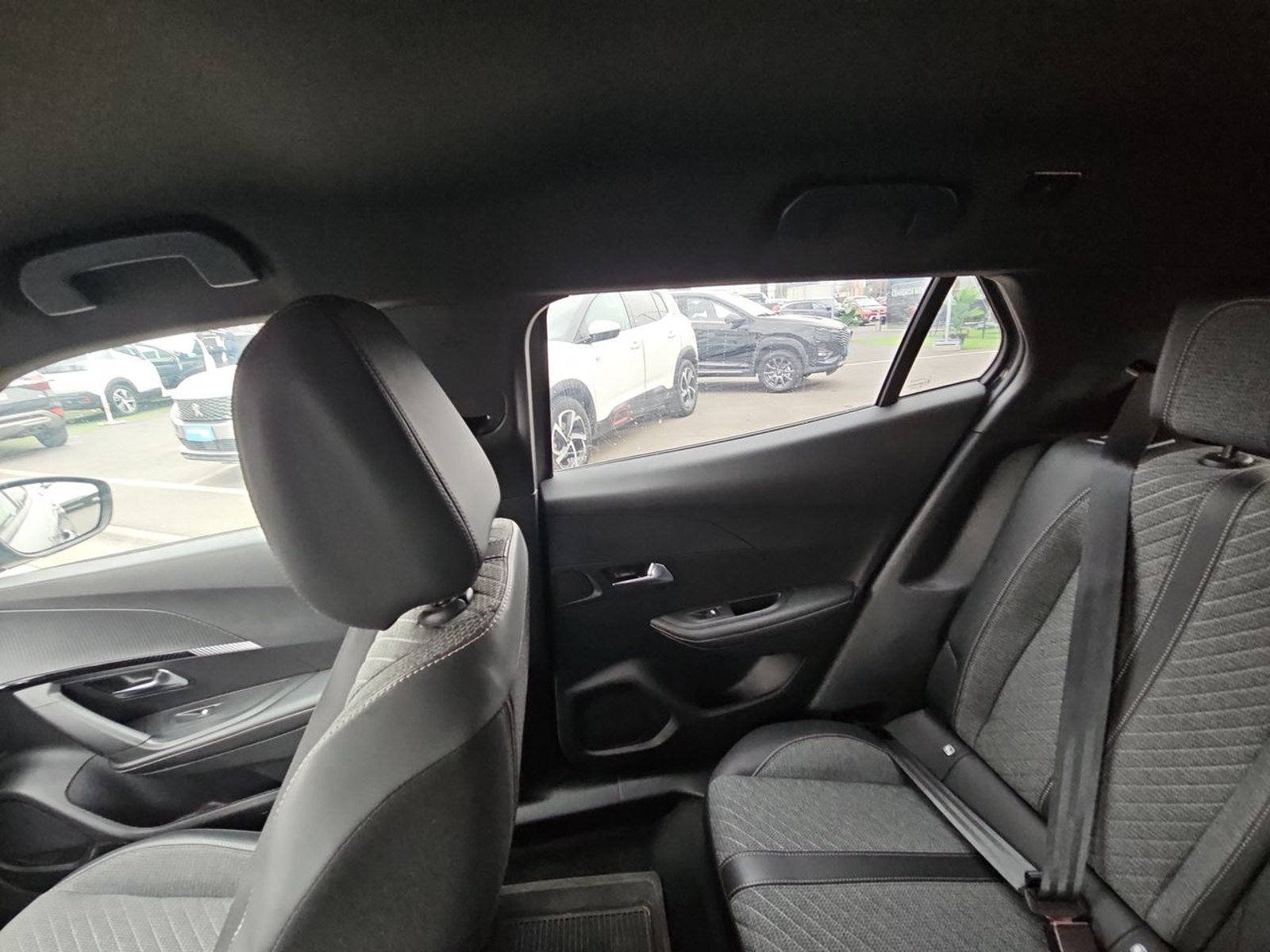 Peugeot 2008 2024 - Imagen 12 de 15