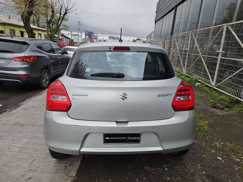 Suzuki SWIFT 2023 - Imagen 7 de 15