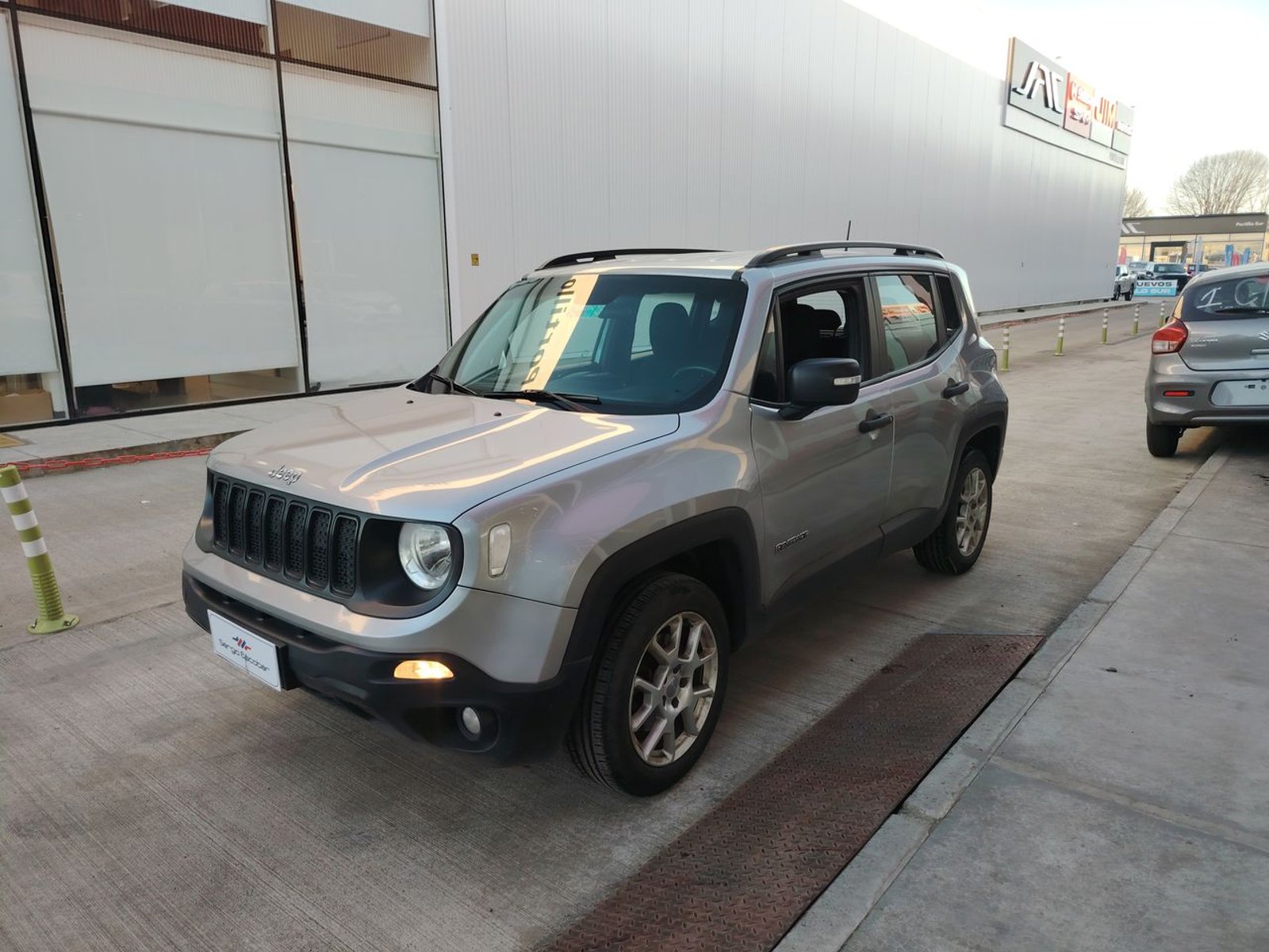 Jeep RENEGADE 2022 - Foto 4 de 15