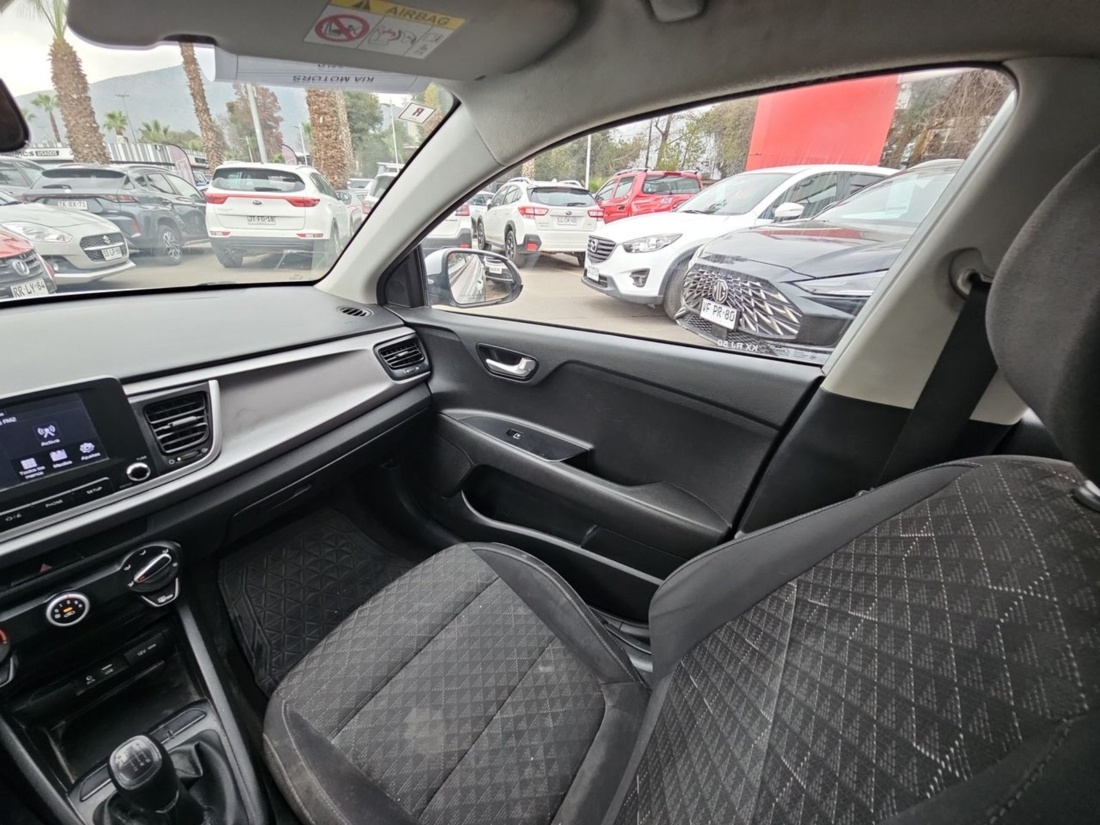Kia RIO 4 2019 - Imagen 11 de 15