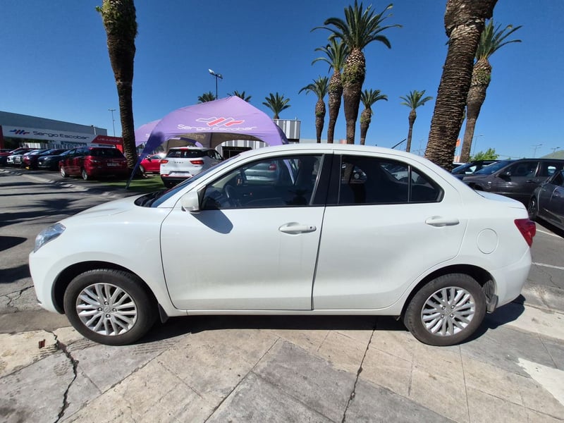 Suzuki DZIRE 2020 - Imagen 5 de 15