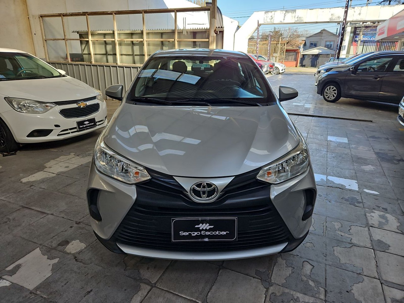 Toyota YARIS 2021 - Foto 3 de 15