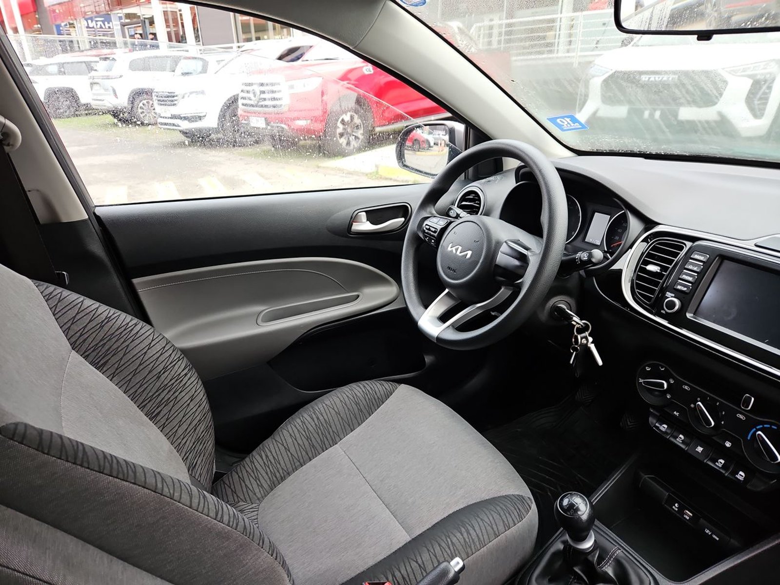 KIA SOLUTO 2024 - Imagen 14 de 15