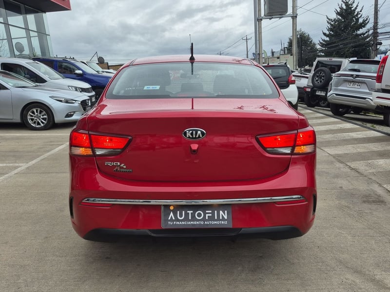 Kia RIO 4 2022 - Imagen 7 de 15