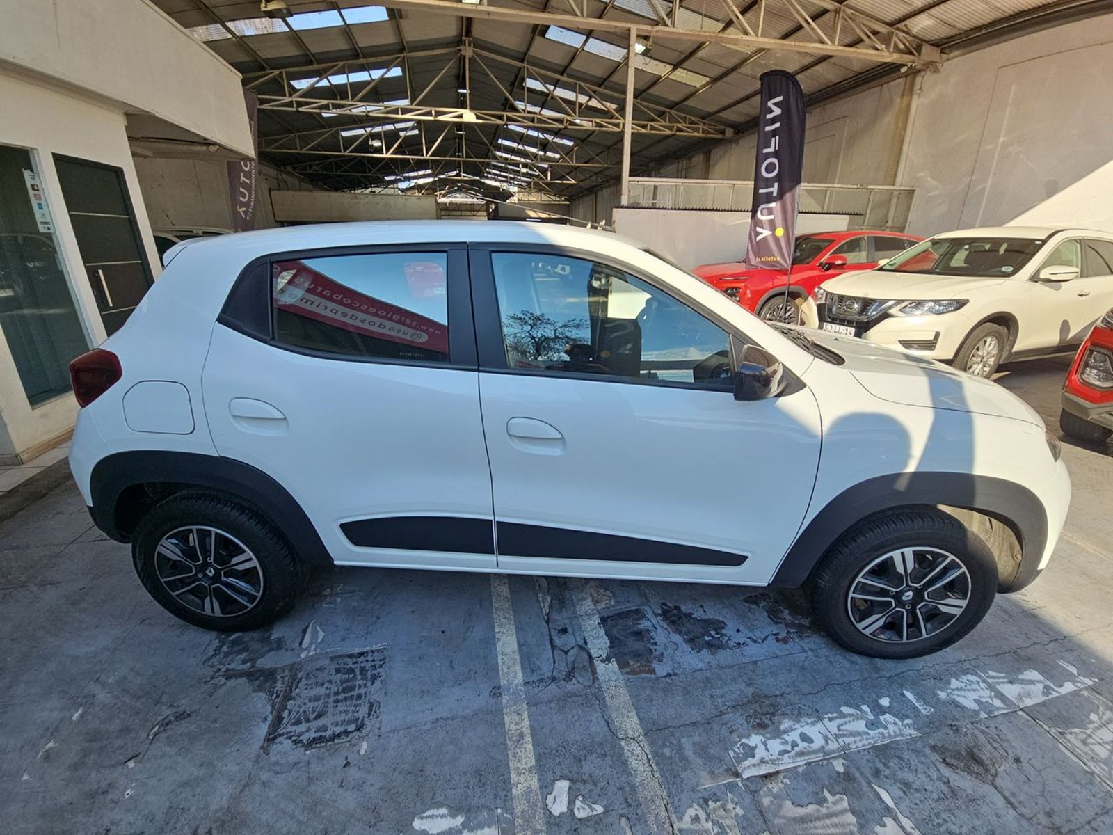 RENAULT KWID 2024 - Imagen 9 de 15