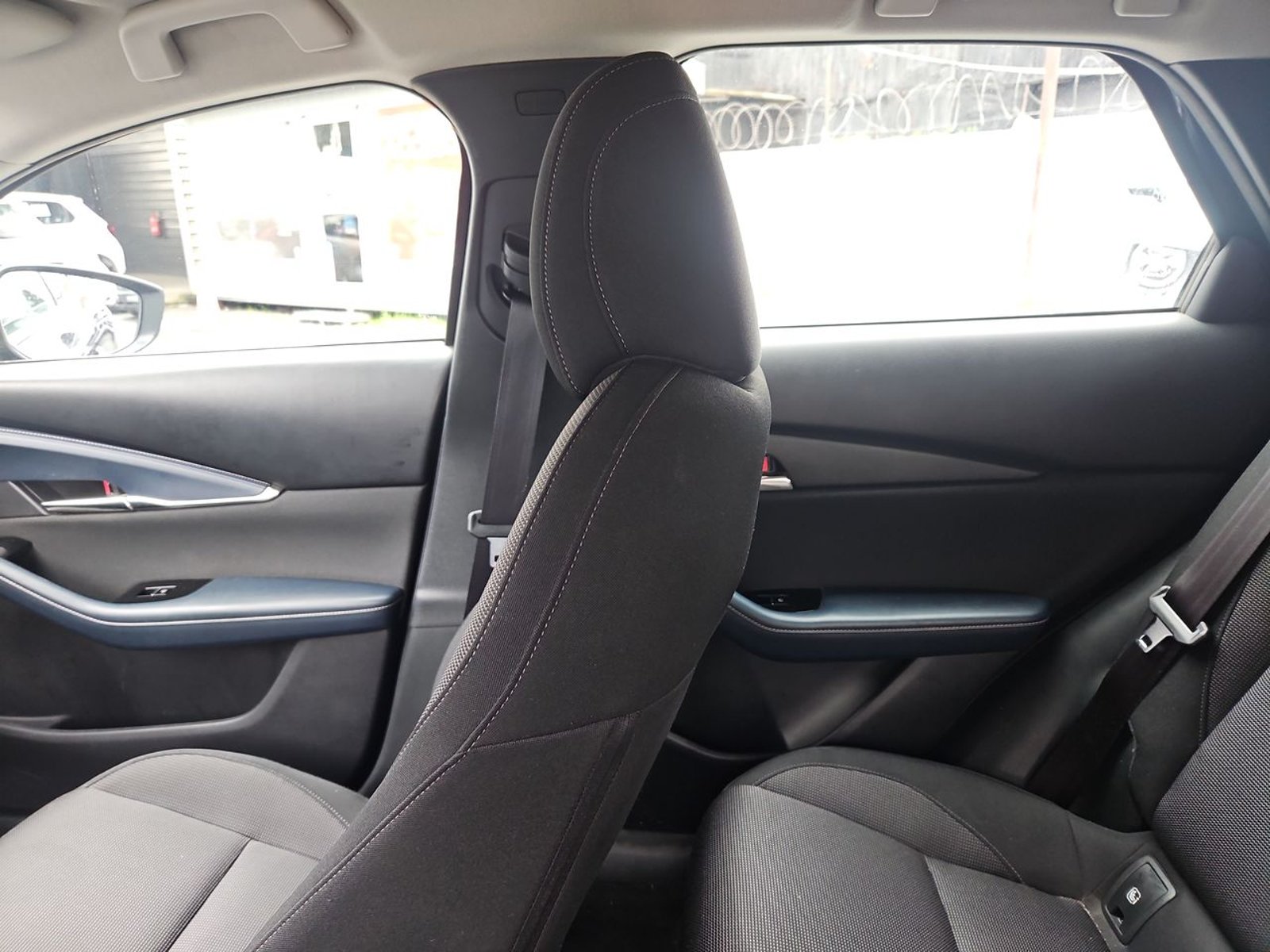 Mazda CX-30 2023 - Imagen 10 de 15