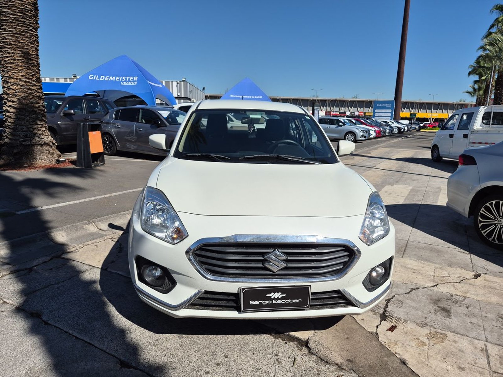 Suzuki DZIRE 2020 - Foto 3 de 15