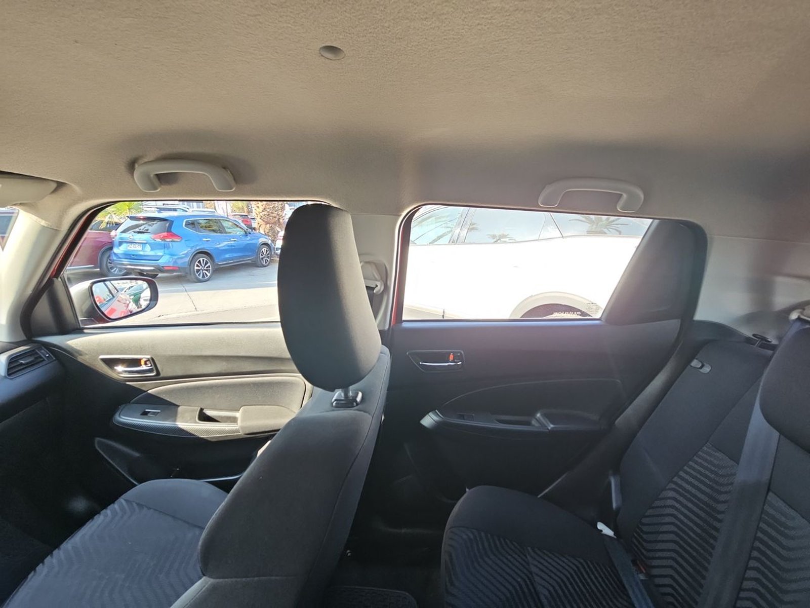 Suzuki SWIFT 2023 - Imagen 12 de 15