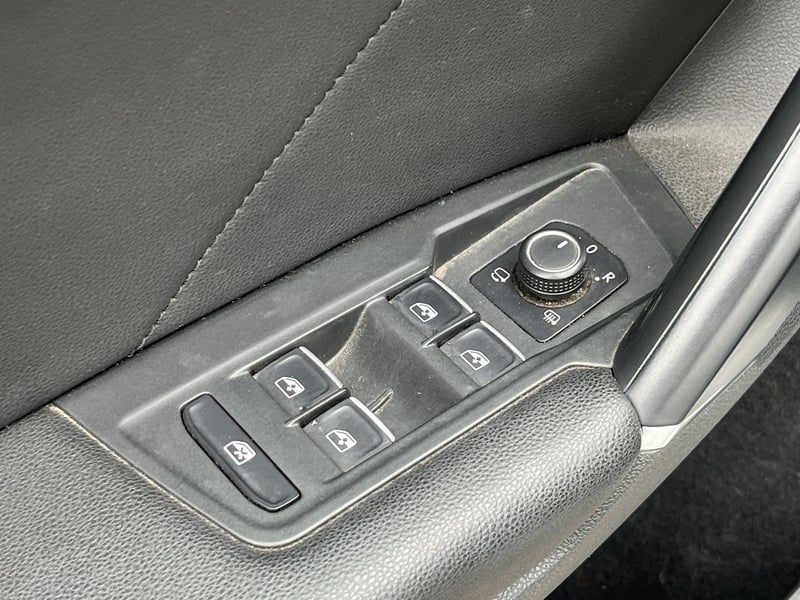 Volkswagen TIGUAN 2019 - Imagen 12 de 15