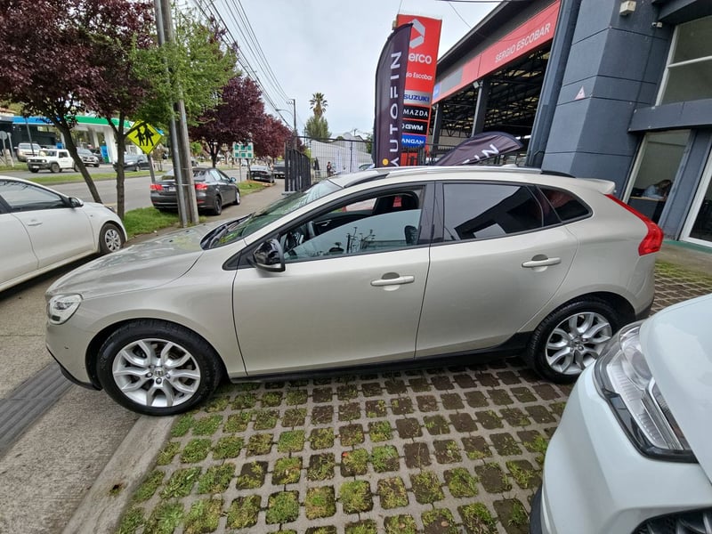 Volvo V40 2018 - Imagen 9 de 15