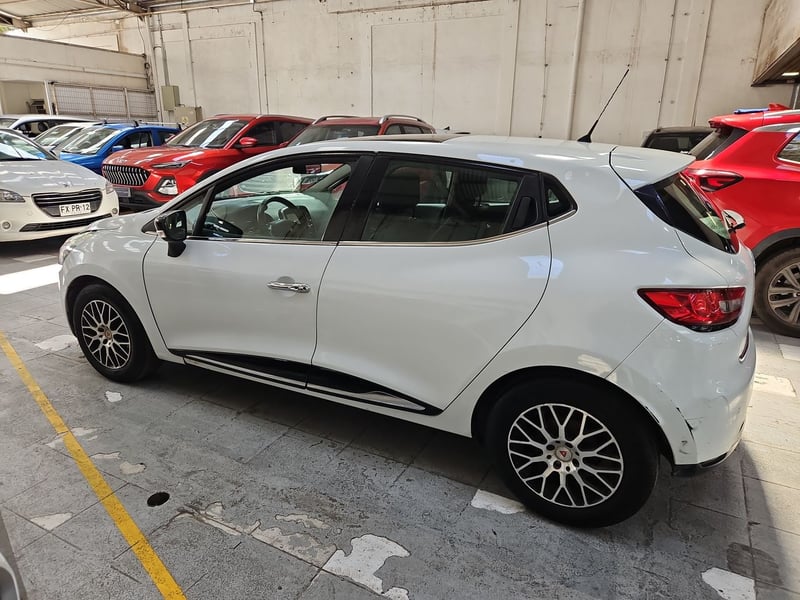 Renault CLIO 2017 - Imagen 8 de 15