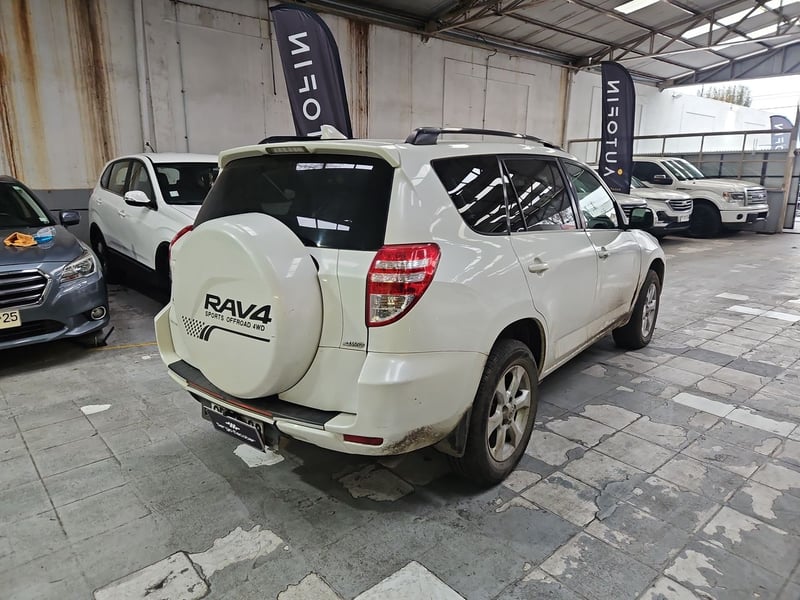 Toyota RAV4 2011 - Imagen 6 de 15