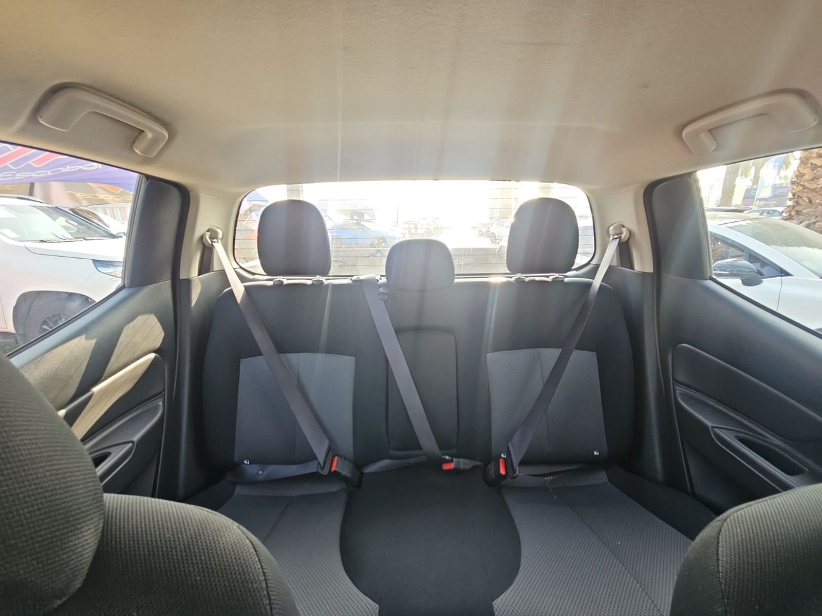 MITSUBISHI L200 2024 - Imagen 14 de 15