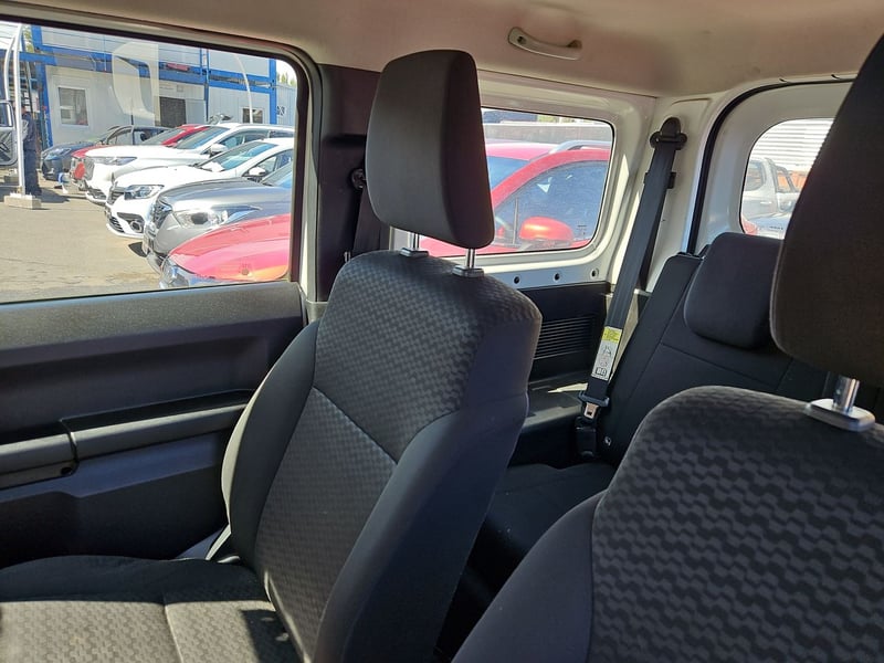 Suzuki JIMNY 2022 - Imagen 11 de 15