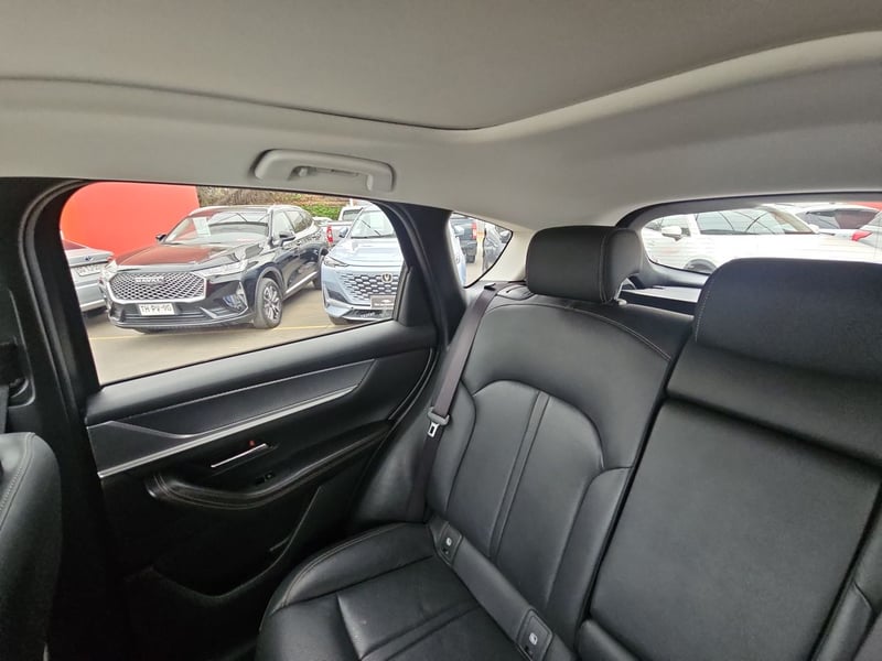 Mazda CX-60 2024 - Imagen 13 de 15