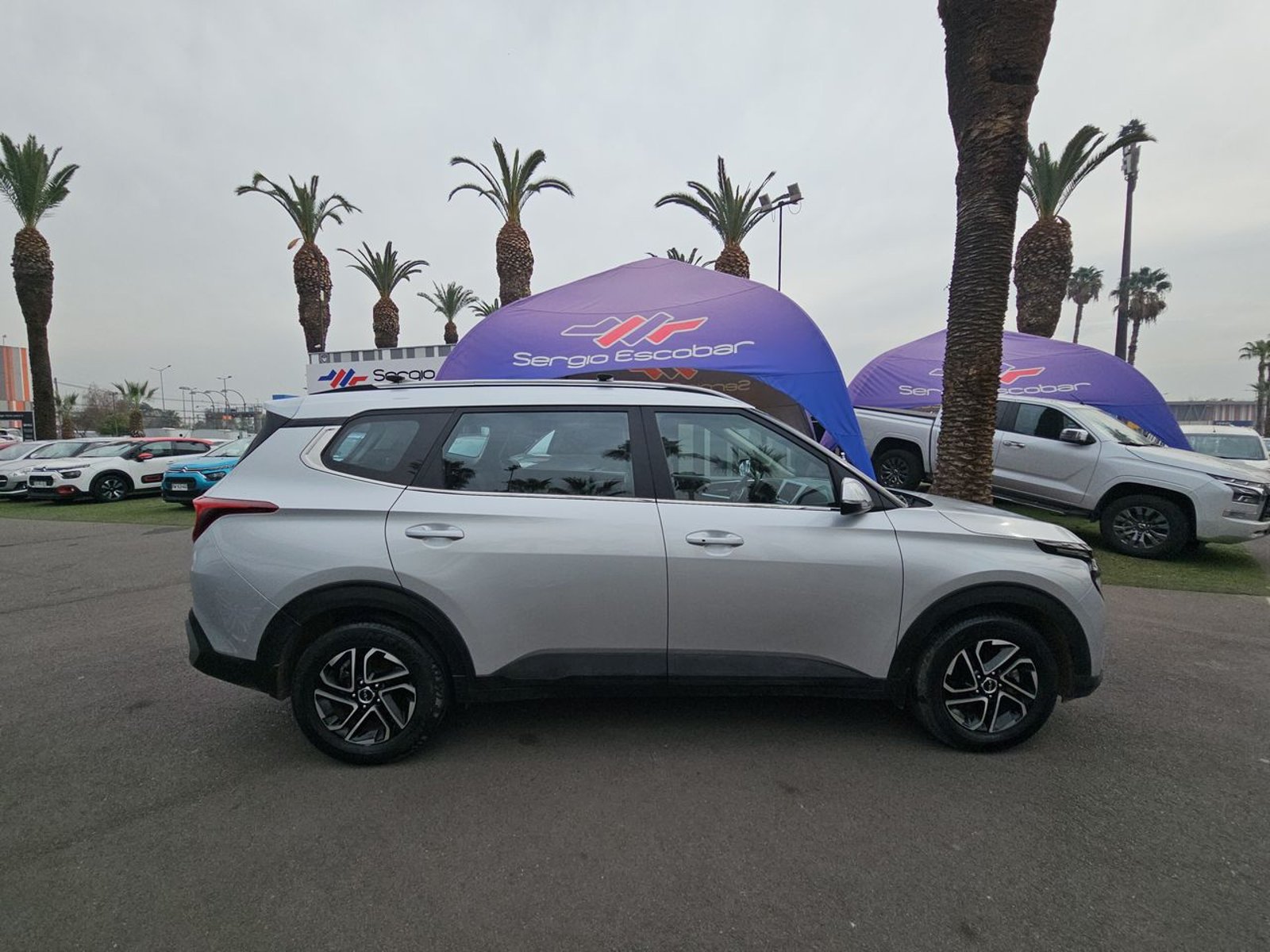 Kia CARENS 2024 - Imagen 9 de 15