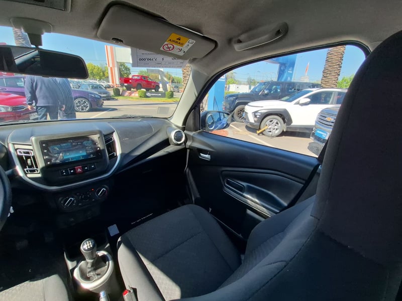 Suzuki CELERIO 2023 - Imagen 11 de 15