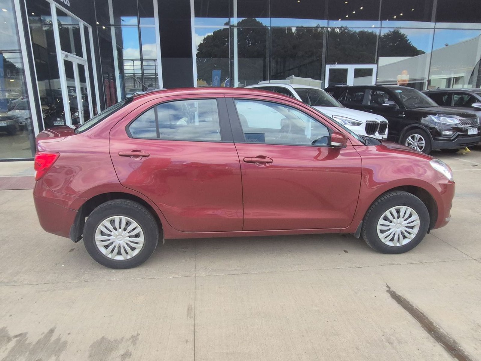 Suzuki DZIRE 2021 - Imagen 9 de 15