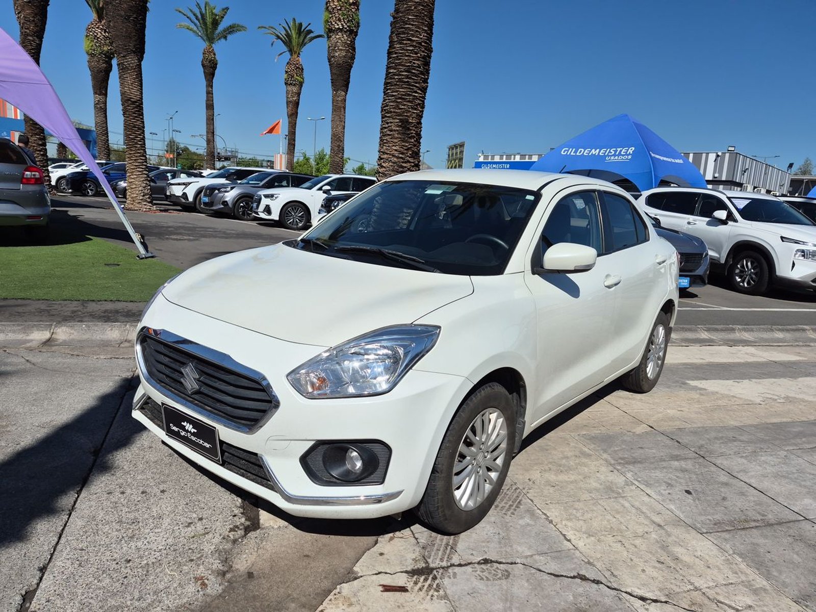 Suzuki DZIRE 2020 - Foto 4 de 15